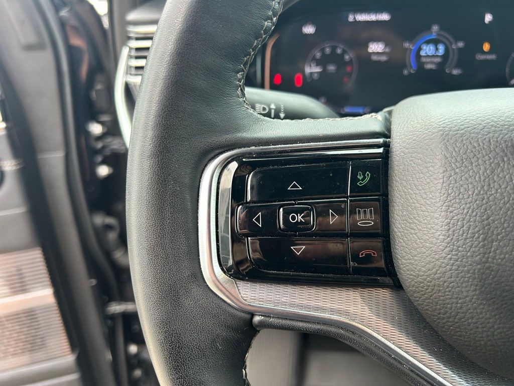 2023 Jeep Grand Wagoneer L Base