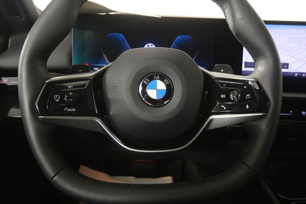 Thumbnail: 2025 BMW 5 Series - 21