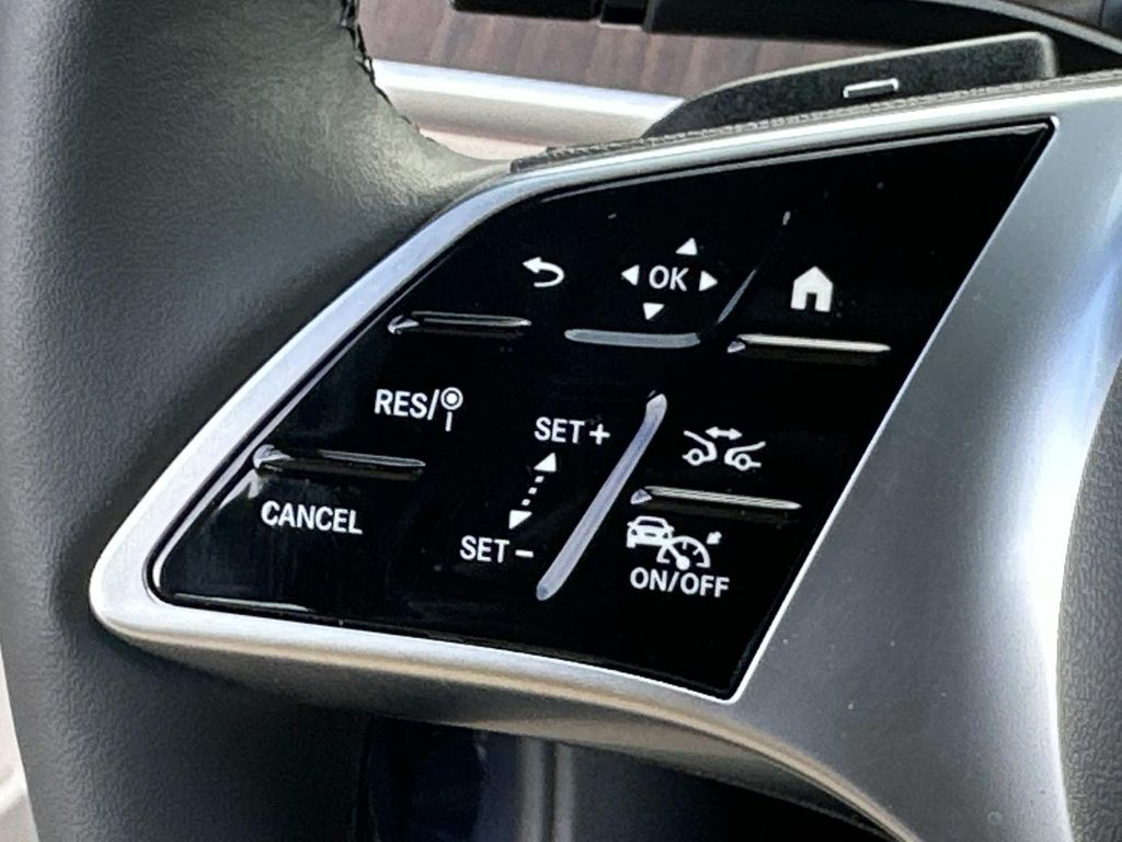 Thumbnail: 2025 Mercedes-Benz C-Class - 14