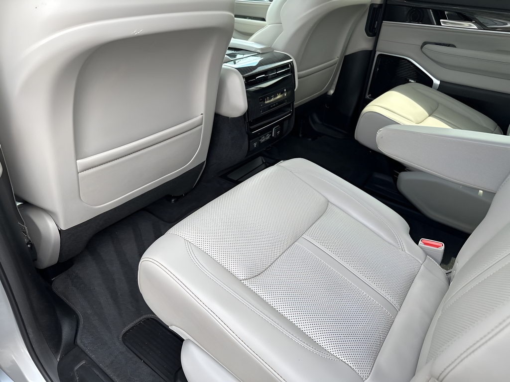 Used Car 2022 Jeep Wagoneer  Series Iii For Sale Under $40,000 In Austin, Texas