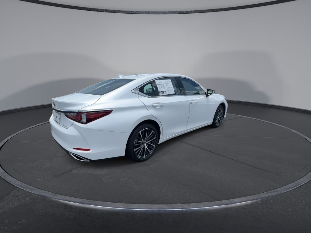 Thumbnail: 2025 Lexus ES - 8