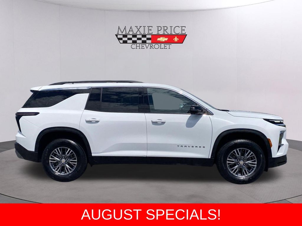 Used 2024 Chevrolet Traverse SUV