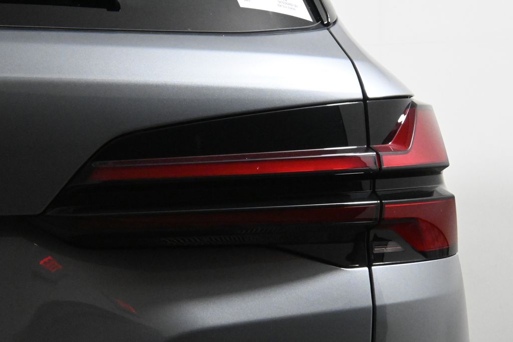 Thumbnail: 2026 BMW X5 - 13