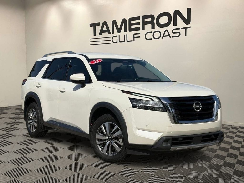 Pearl White Tricoat 2022 Nissan Pathfinder SUV / Crossover Front-Wheel Drive 9-Speed Automatic