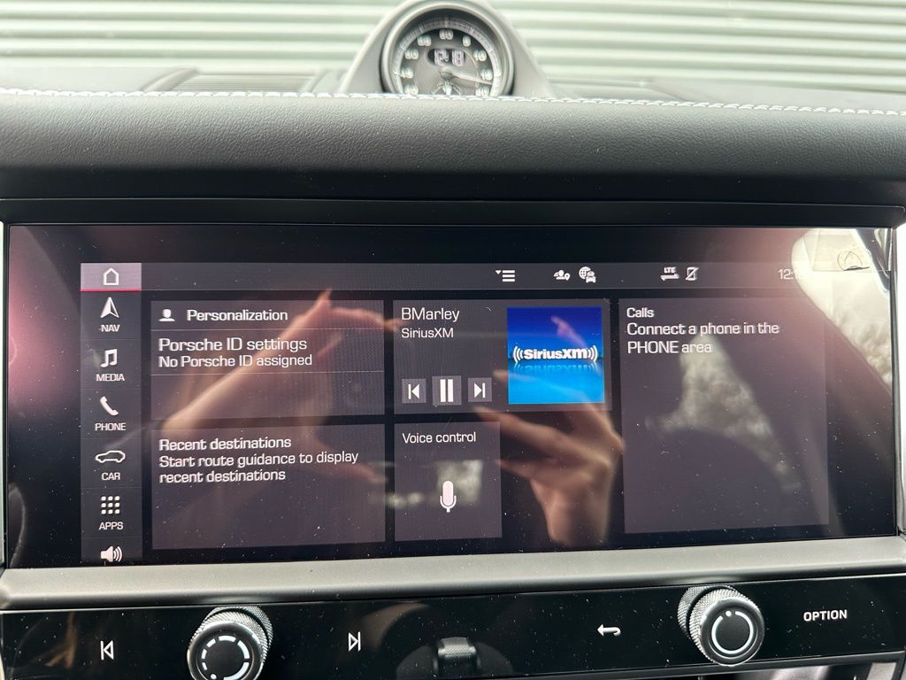 Thumbnail: 2026 Porsche Macan - 31