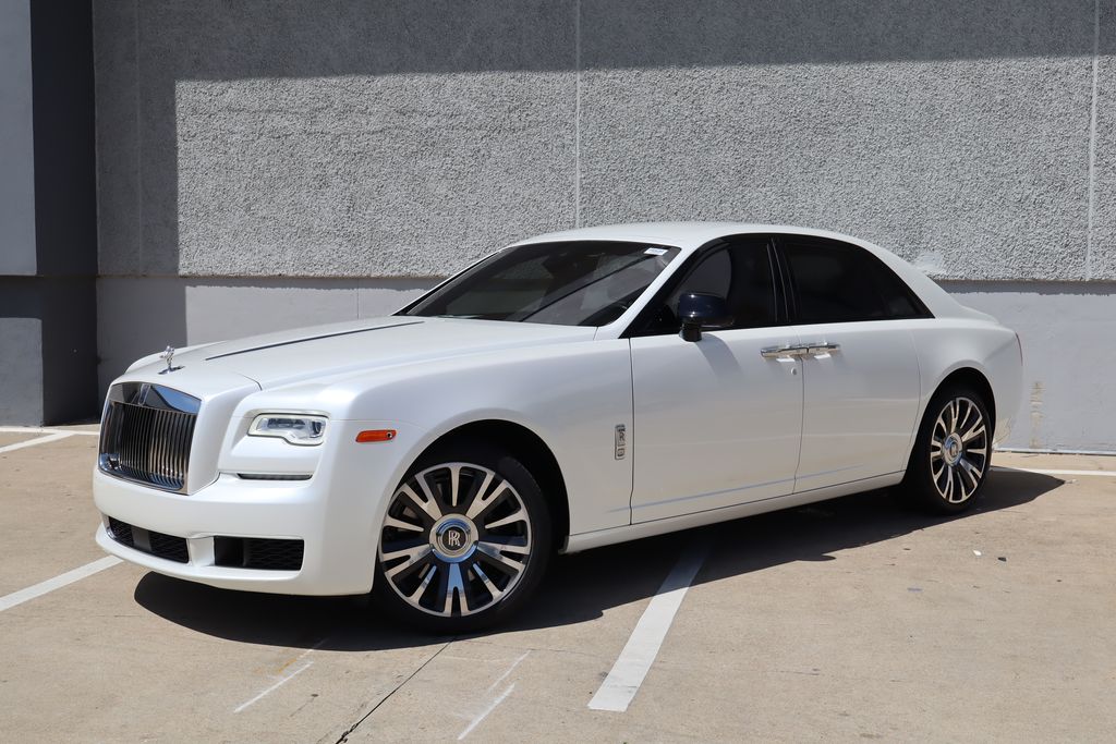 White 2019 Rolls-Royce Ghost Sedan Rear-Wheel Drive 8-Speed Automatic