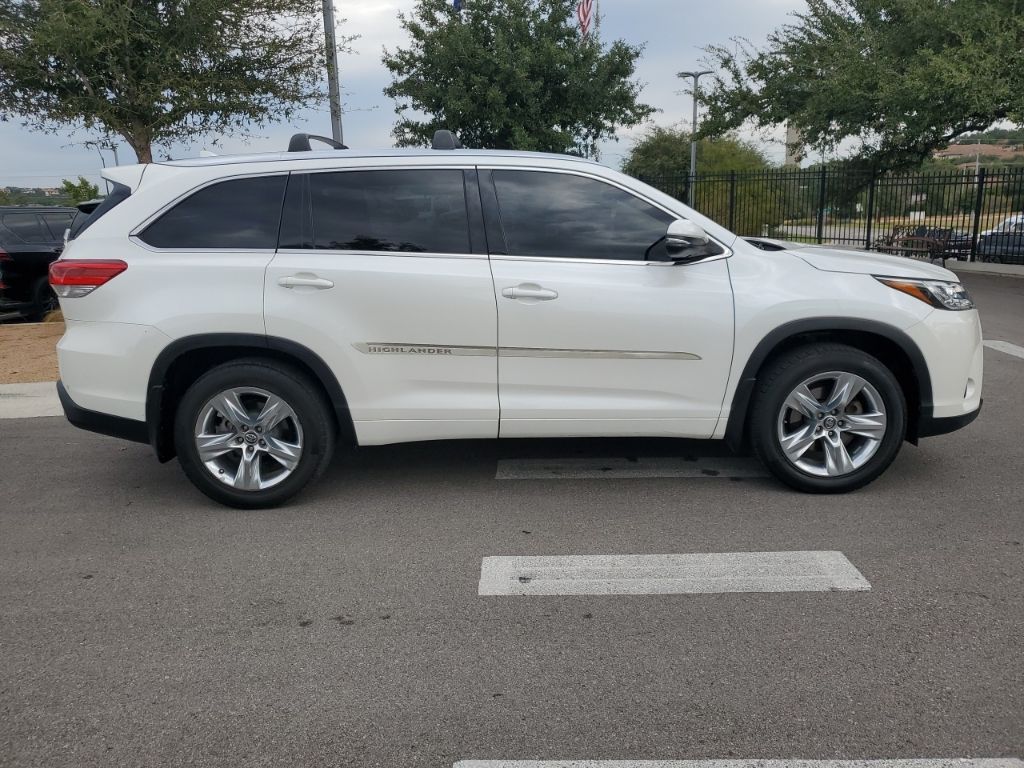 Used Car 2017 Toyota Highlander  Limited For Sale Under $25,000 In Austin, Texas