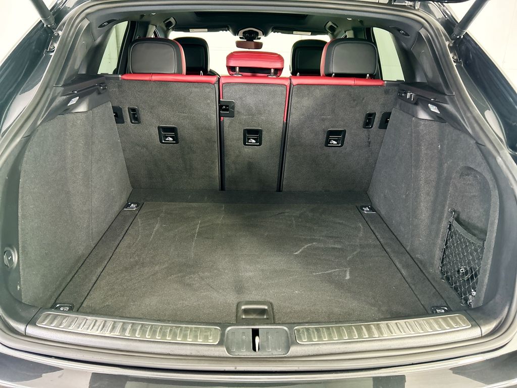 Thumbnail: 2023 Porsche Macan - 28