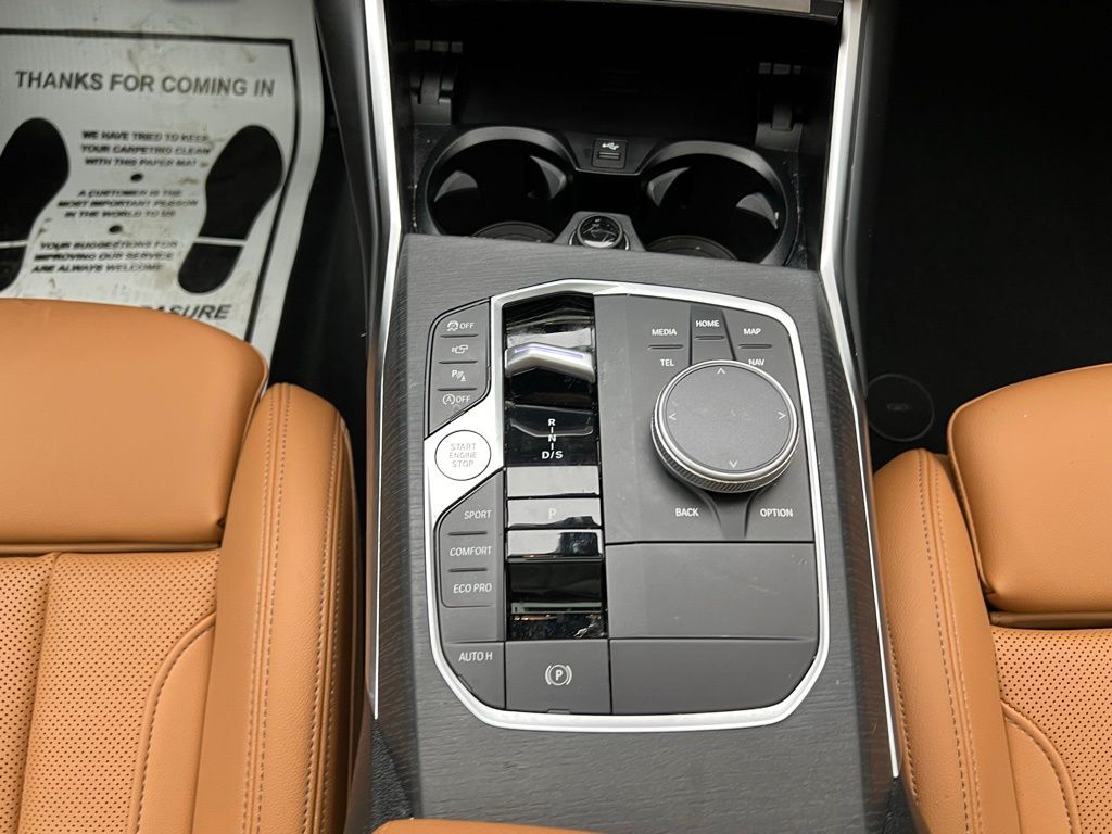 Thumbnail: 2025 BMW 3 Series - 12