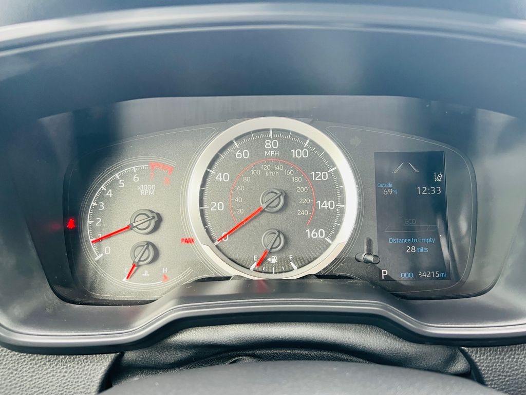 Thumbnail: 2021 Toyota Corolla - 18