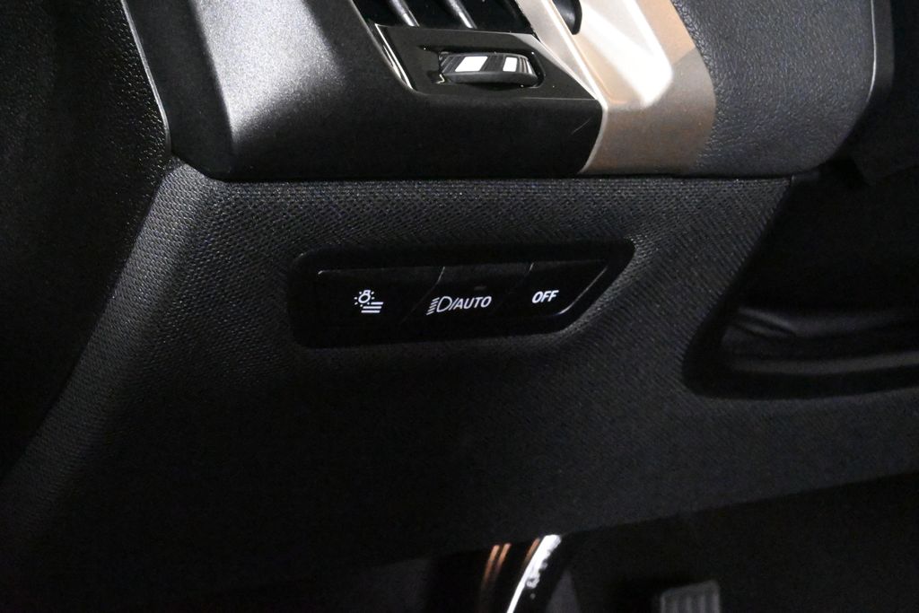 Thumbnail: 2026 BMW iX - 25