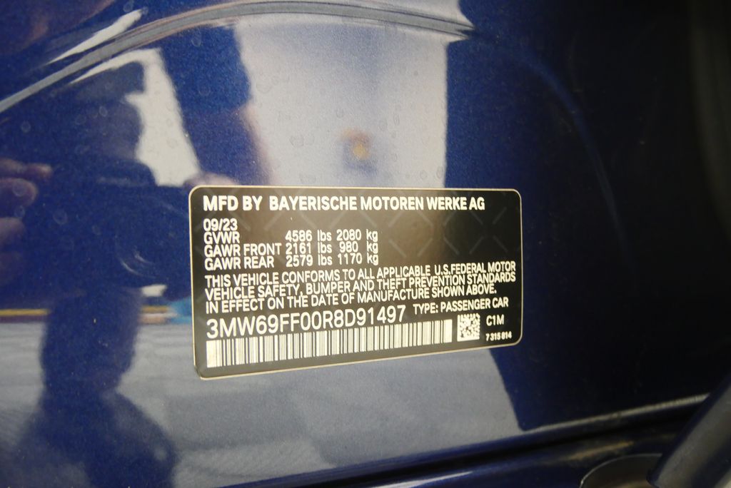2024 BMW 3 Series 330i 29
