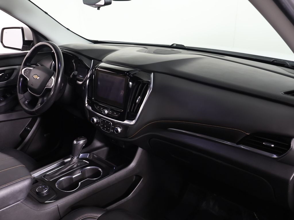Used 2018 White Chevrolet 3LT image 29