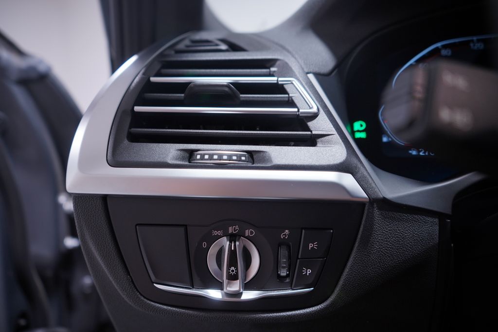 Thumbnail: 2023 BMW X3 - 19