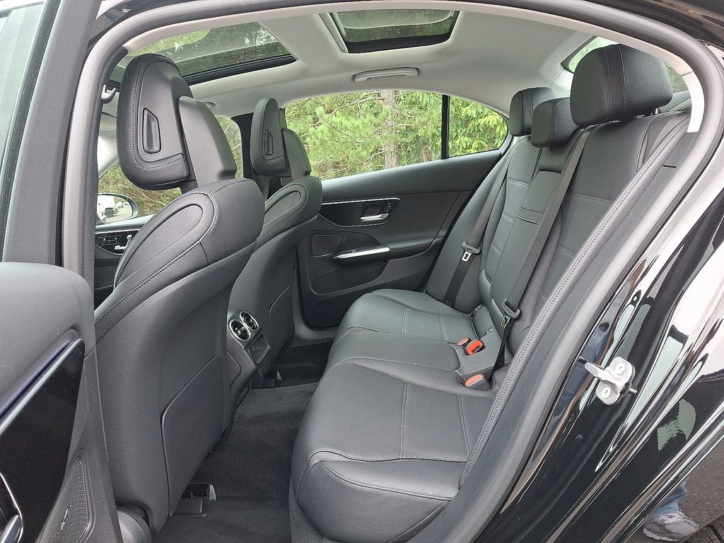 Thumbnail: 2025 Mercedes-Benz C-Class - 10