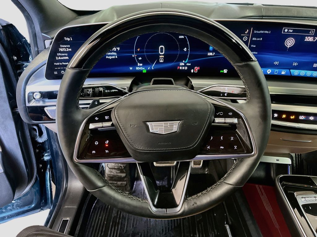 Used 2026 Green Cadillac Signature Luxury image 11