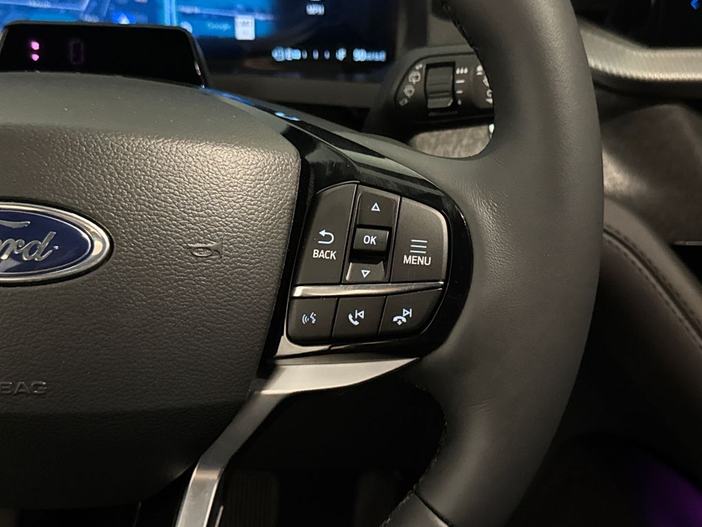New 2026 White Ford Platinum image 38