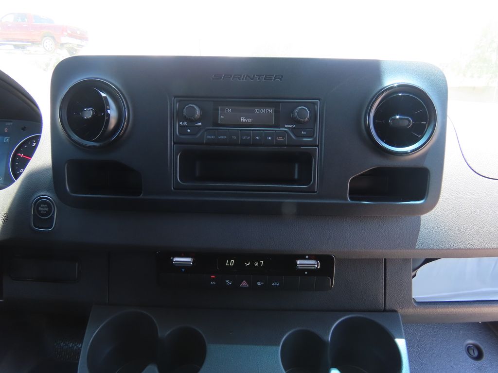 Thumbnail: 2025 Mercedes-Benz Sprinter - 15