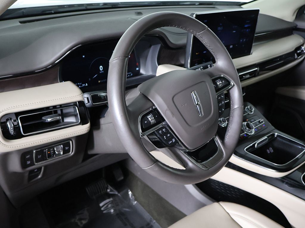 Used 2023 Beige Lincoln Reserve image 28