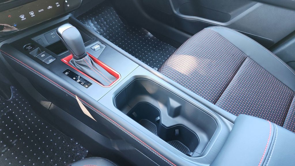 2025 Nissan Kicks