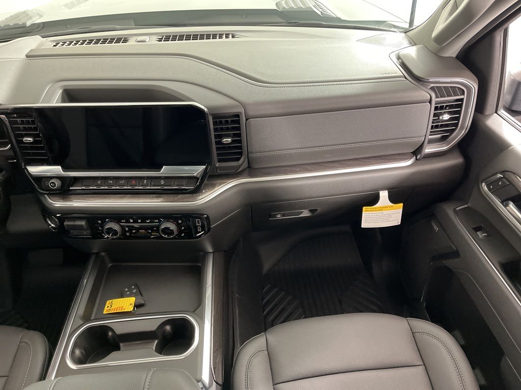 Thumbnail: 2026 Chevrolet Silverado 2500 - 18