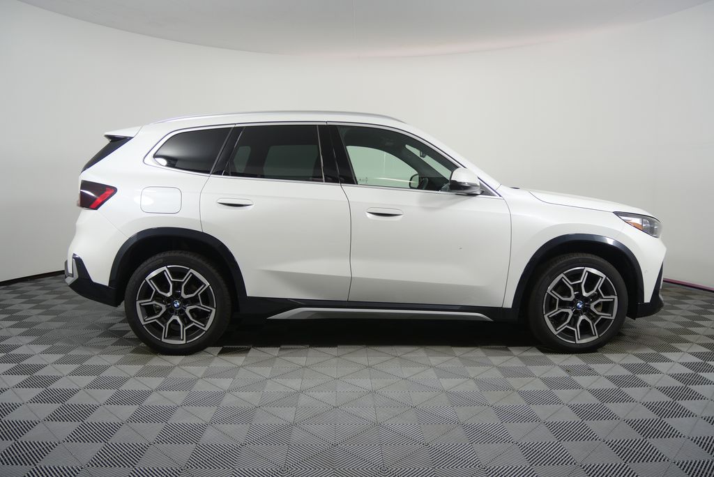 Thumbnail: 2025 BMW X1 - 2