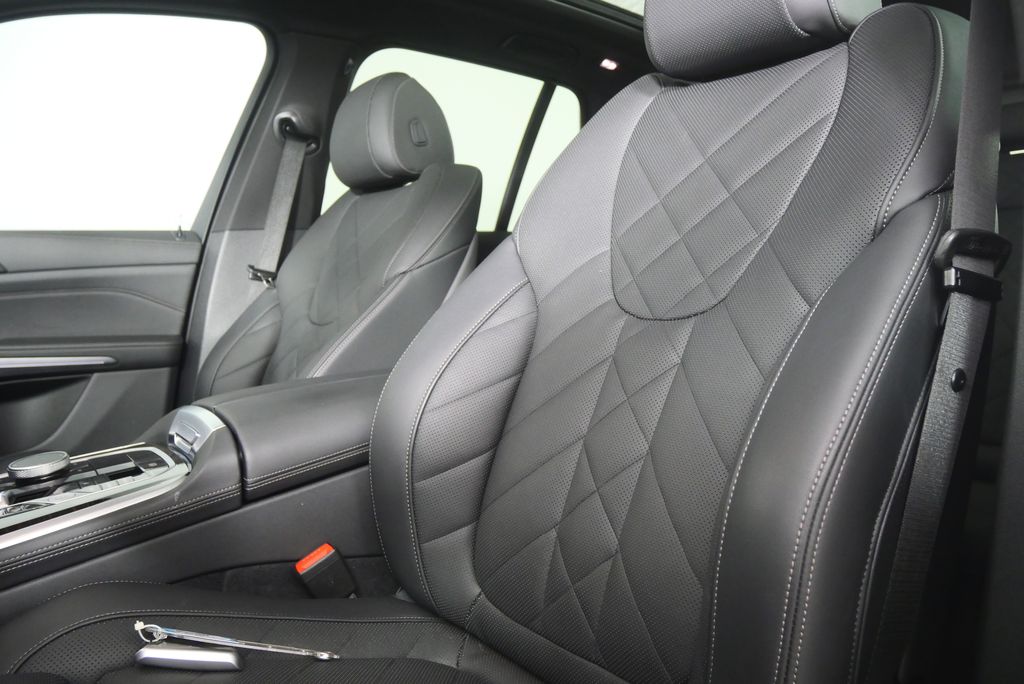 Thumbnail: 2024 BMW X5 - 11