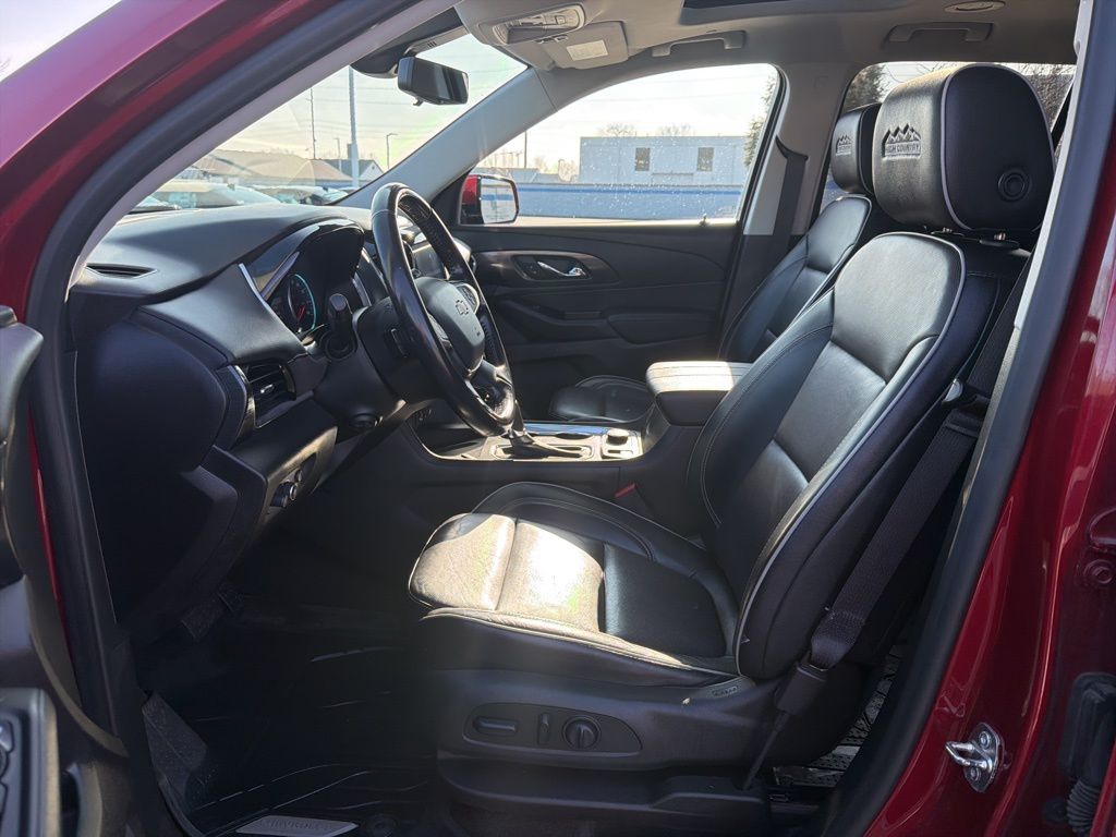 Thumbnail: 2020 Chevrolet Traverse - 18