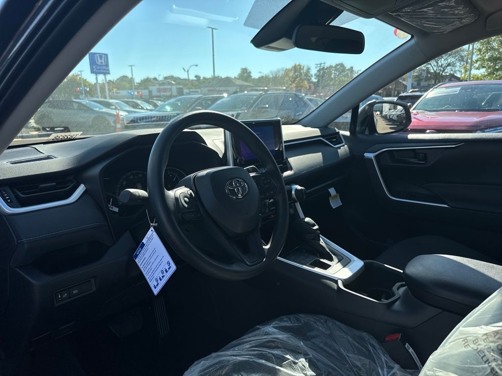 2025 Toyota RAV4 LE photo 15