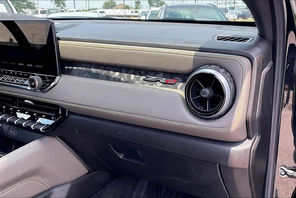 Used 2025 Chevrolet Colorado ZR2 4D Crew Cab
