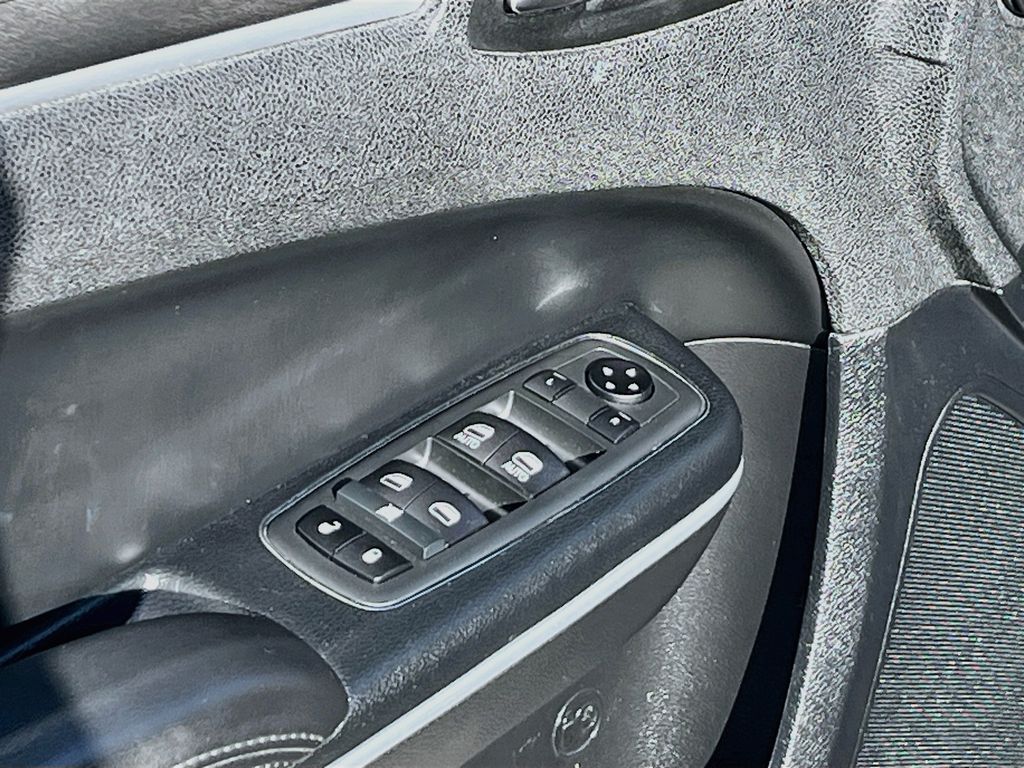 Used 2020 Black Chrysler Touring image 17