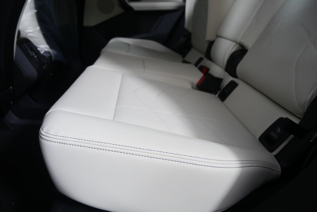 Thumbnail: 2026 BMW X1 - 14