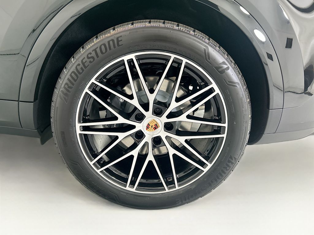 Thumbnail: 2026 Porsche Cayenne - 31