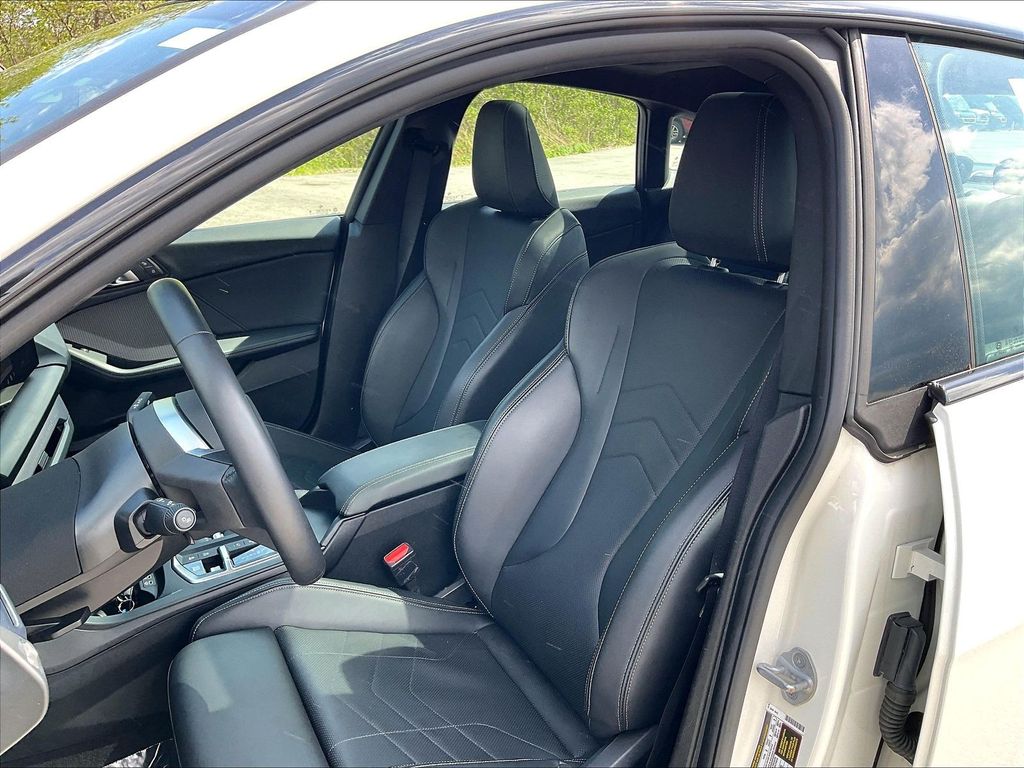 2025 BMW 2 Series — photo 9