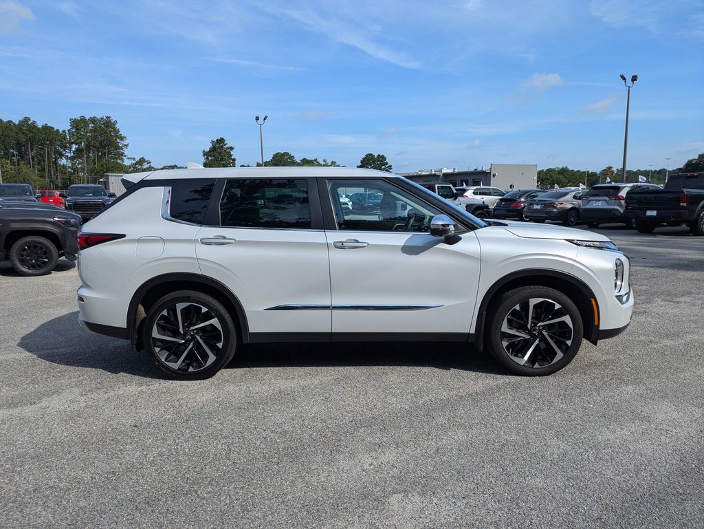 Used 2023 Mitsubishi Outlander SUV