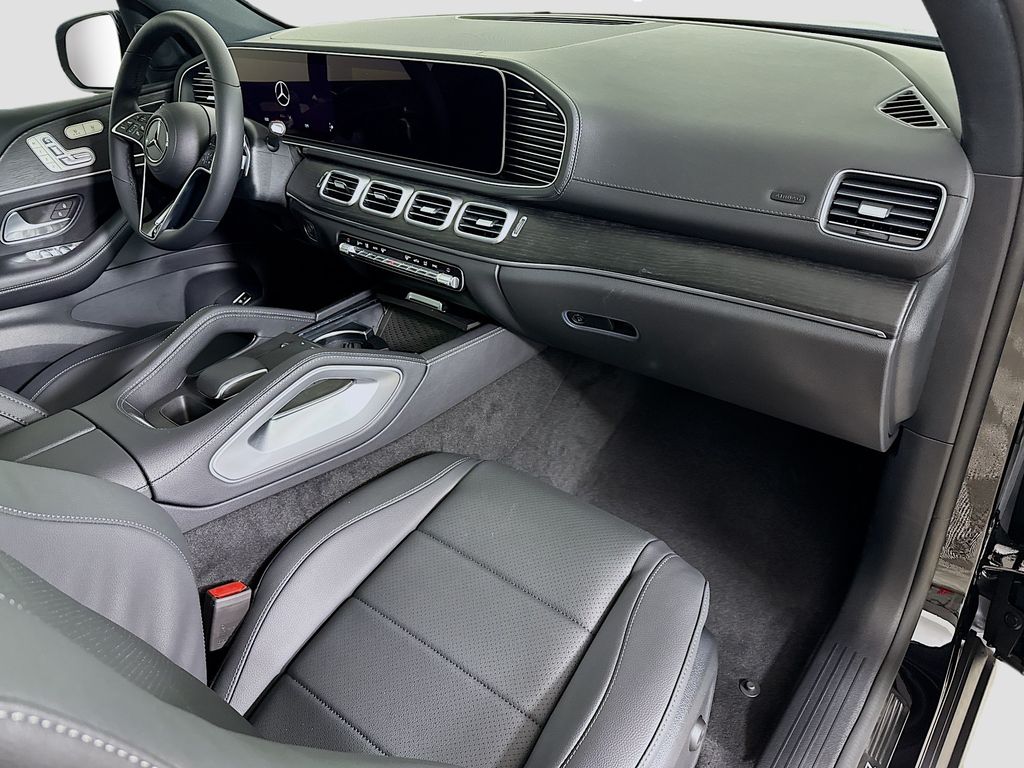 Thumbnail: 2026 Mercedes-Benz GLE - 18