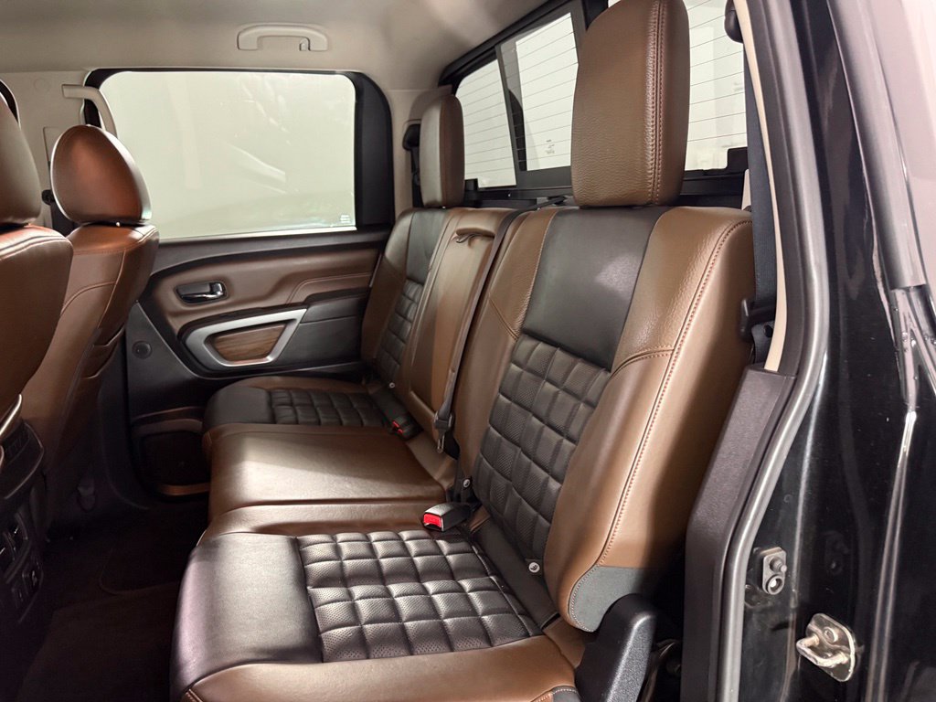 2017 Nissan Titan SL - Photo 18