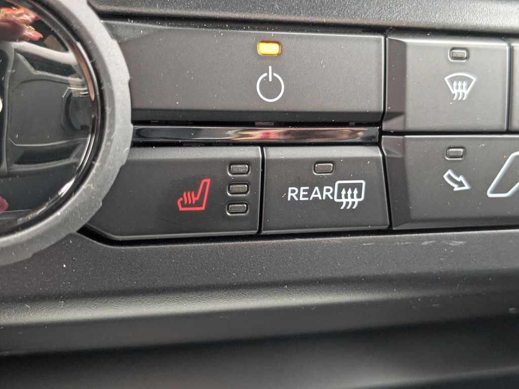 2026 Ford F-250 Super Duty Black Widow
