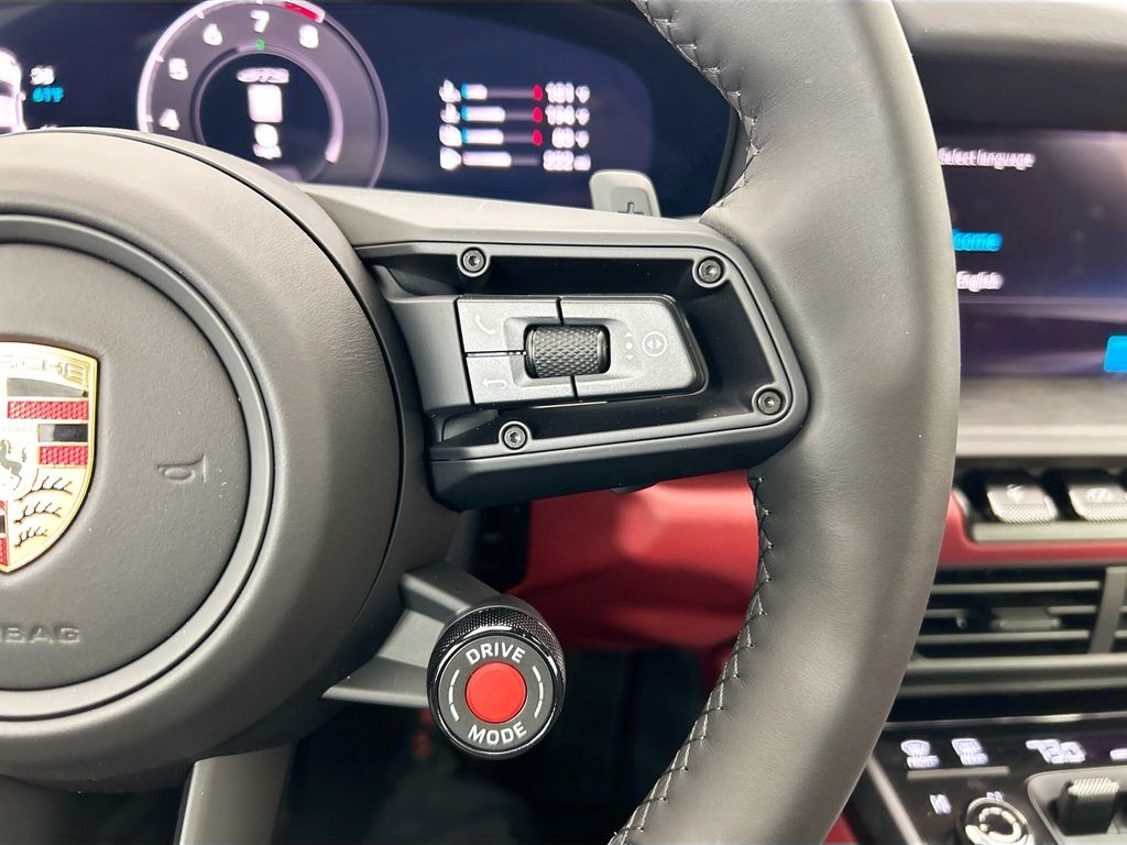 Thumbnail: 2026 Porsche 911 - 15