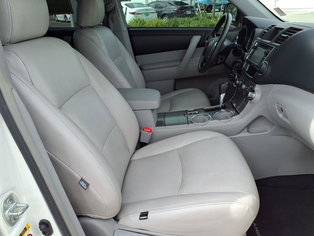 Used 2013 Toyota Highlander SUV