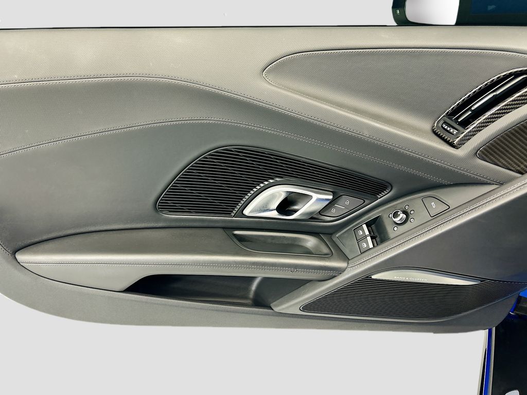 Thumbnail: 2021 Audi R8 - 21