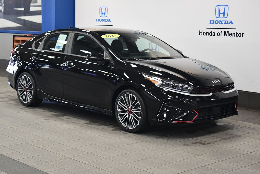 Thumbnail: 2023 Kia Forte - 9