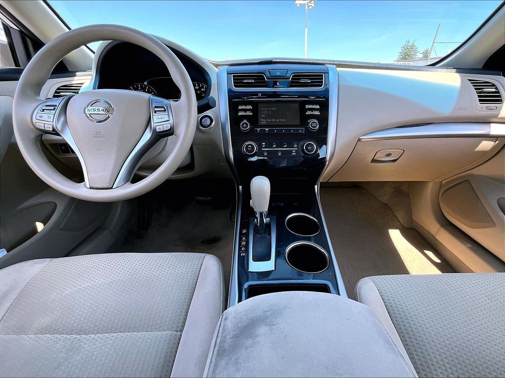 2014 Nissan Altima — photo 21