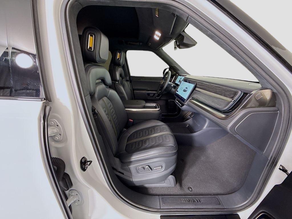 Thumbnail: 2023 Rivian R1T - 20