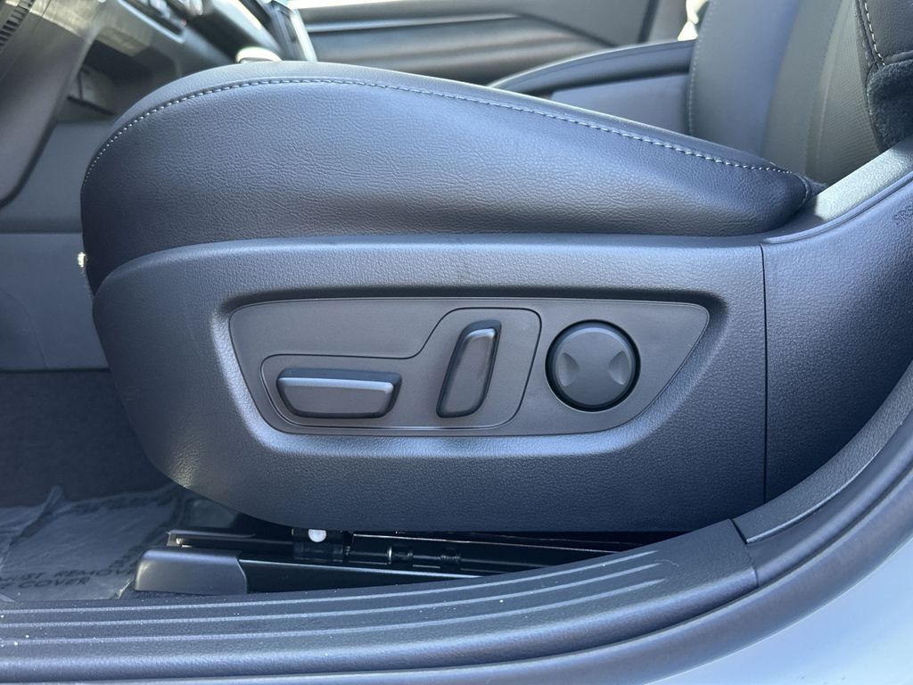 2026 Mazda CX-50 Hybrid Premium - 11