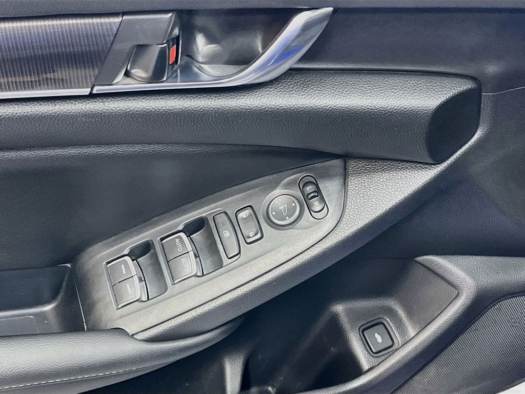 Used 2022 Light Blue Honda Sport image 17