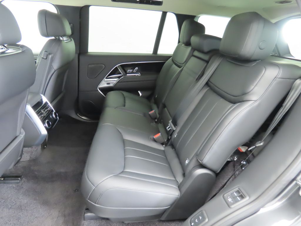 Thumbnail: 2025 Land Rover Range Rover - 21