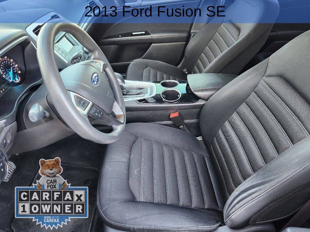 2013 Ford Fusion SE 14