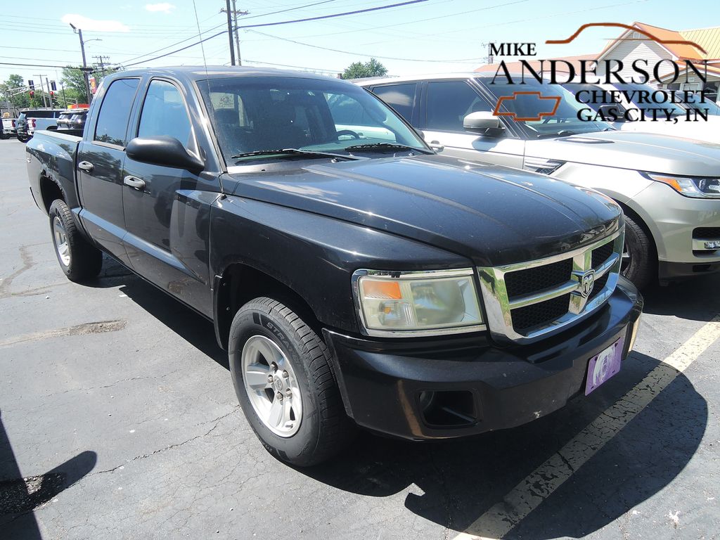 Brilliant Black Crystal Pearlcoat 2008 Dodge Dakota SLT Crew Cab 4WD Pickup Truck Four-Wheel Drive 4-Speed Automatic