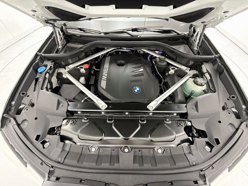 Thumbnail: 2027 BMW X7 - 29